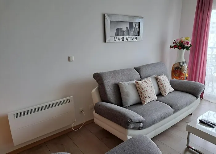 Apartment Holiday In Split, Near The Old Town, Three Rooms, Balcony, Garage