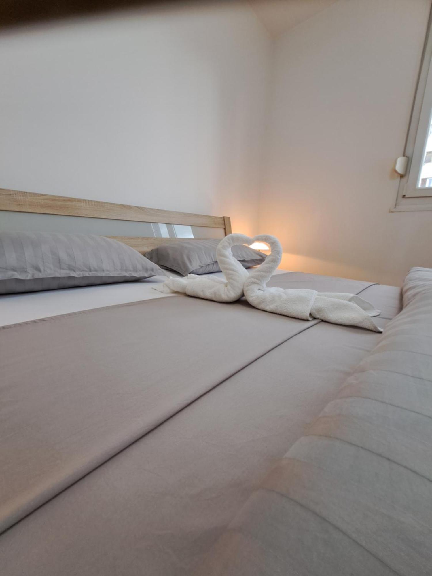 Lägenhet In Split, Near The Old Town, Three Rooms, Balcony, Garage