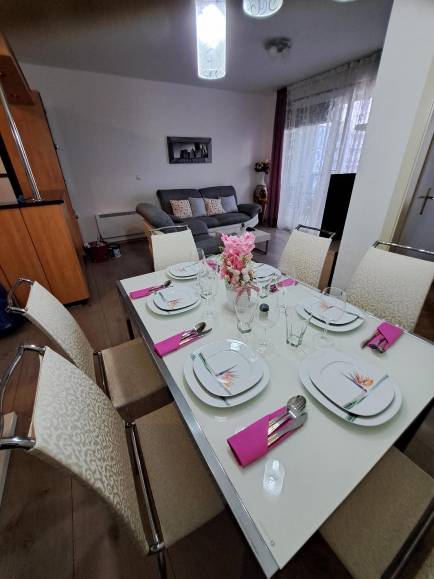 Lägenhet In Split, Near The Old Town, Three Rooms, Balcony, Garage
