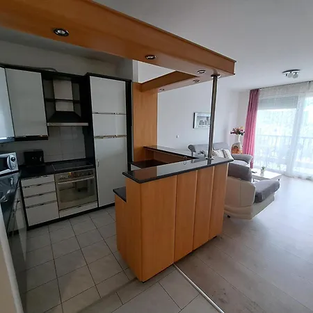 Apartment Holiday In Split, Near The Old Town, Three Rooms, Balcony, Garage Exterior photo